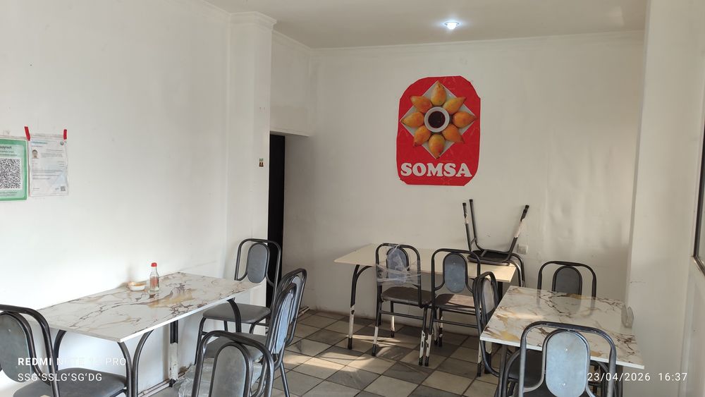 Kafe jixozlari bn sotiladi yuripturgan joy