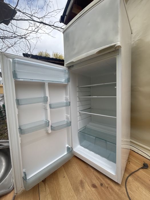 Хладилник EXQUISIT