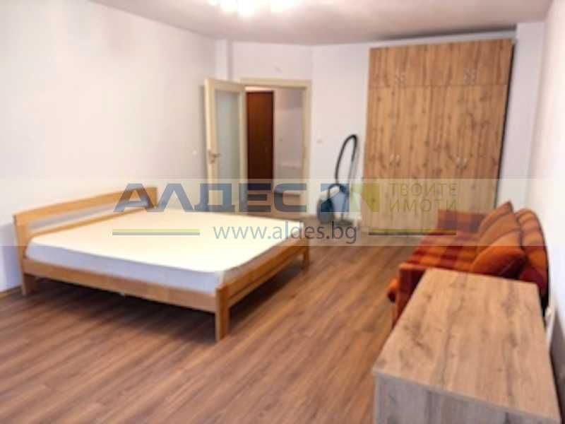 Дава се под наем Четиристаен апартамент в София, Стрелбище - 130 кв.м за 1000 € - Снимка #7