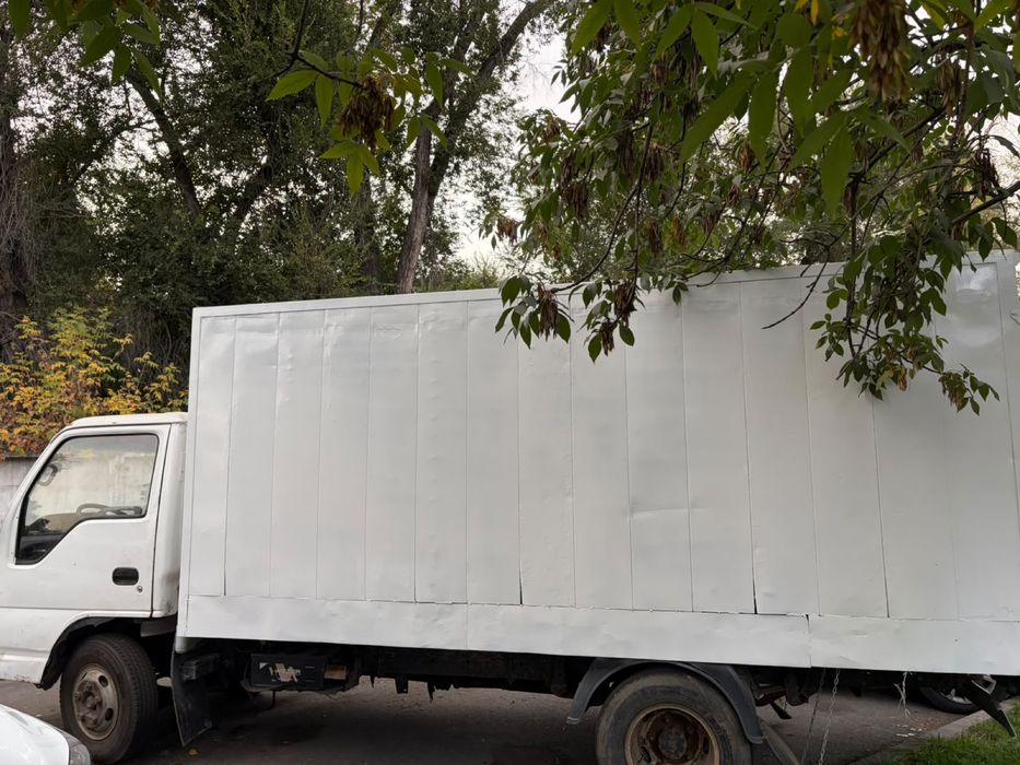 Продам грузовик 3т исузу      .