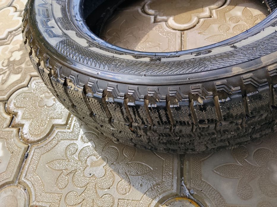Продам всесезонные шины r15 185/65