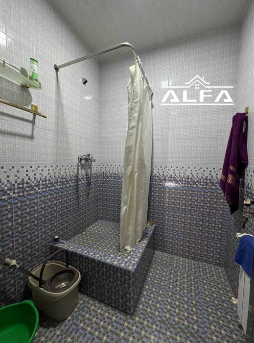 Do’kon sotiladi. 40m2 1-qavat va 200m2 podvali bilan birga.#a505
