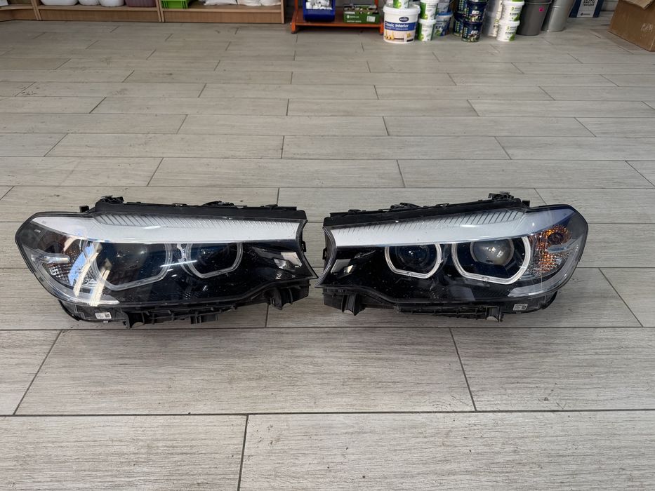 Продам оригинальные передние и задние фары на БМВ 530 I (2017 год)