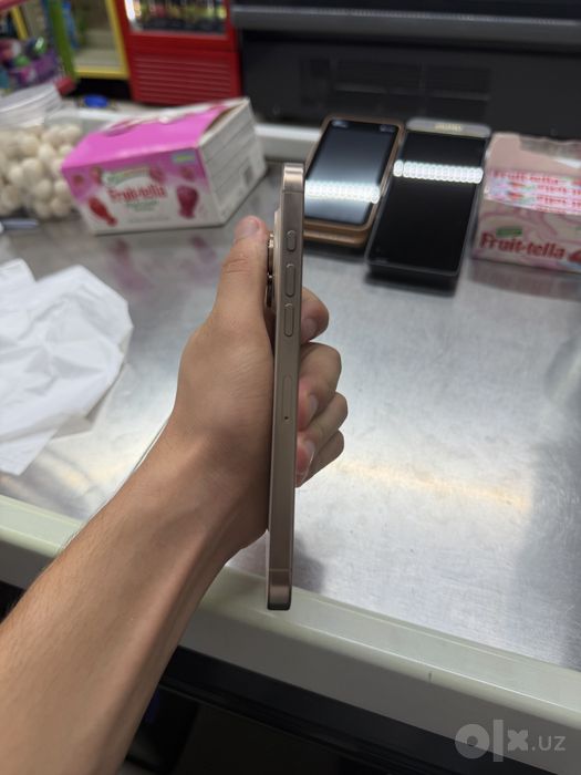 Iphone 16 pro max xolatlari ideal