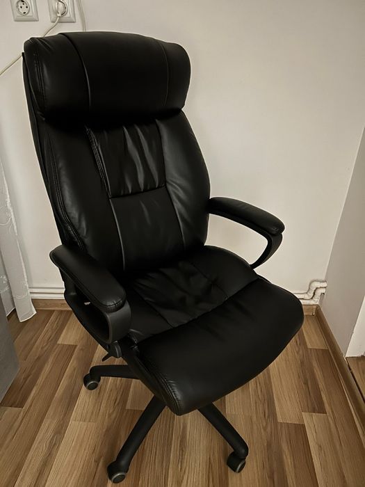 Scaun de birou imitatie piele negru JYSK