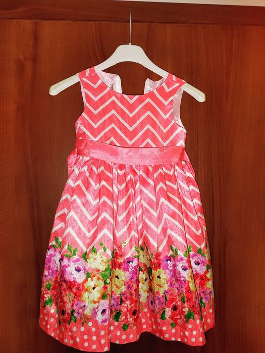 Рокли официални за момиче 30 лв за бр