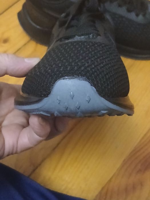 Маратонки NIKE Намаление