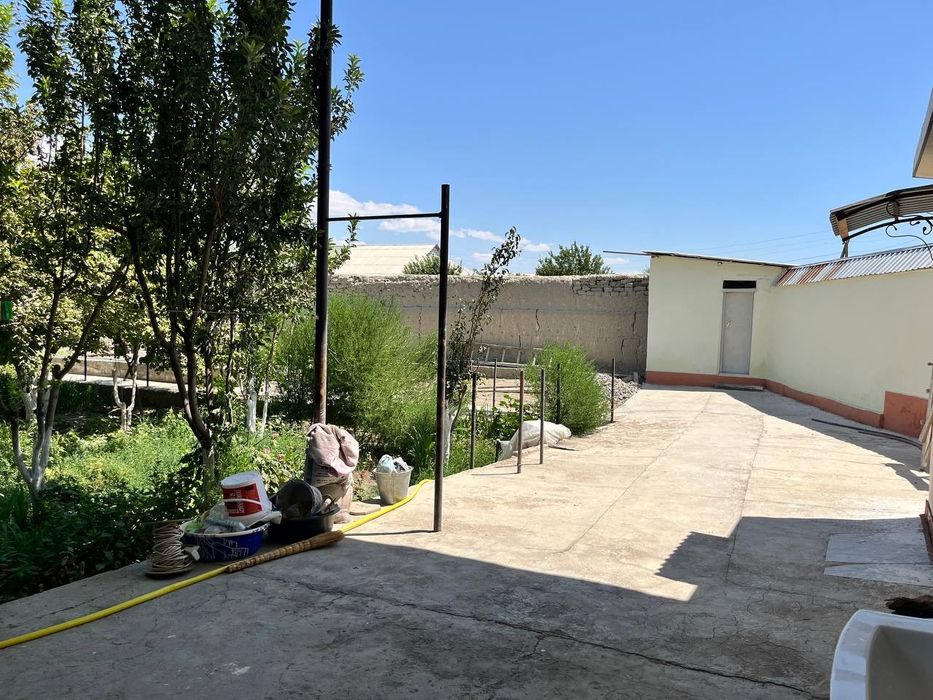 Ховли сотилади Эски шахар Мохинур туйхонани орка кучасидантуйхонани ор