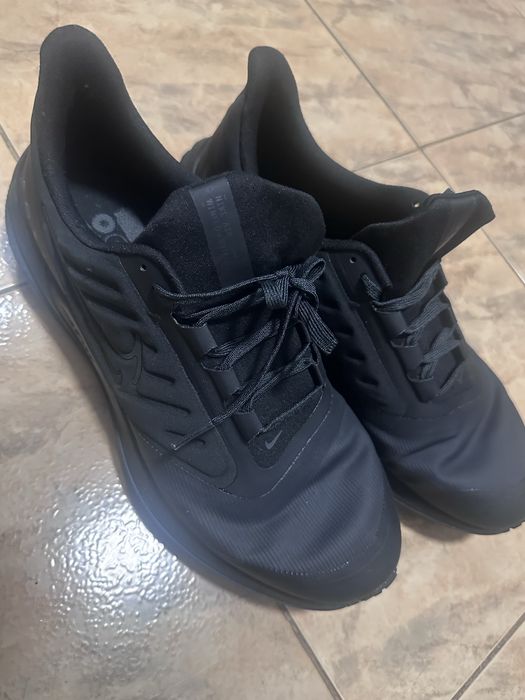 Nike 4 anotimpuri adidasi