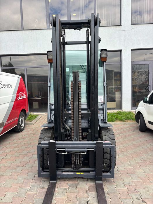 Stivuitor - Motostivuitor Toyota Diesel 3.5t Cabină An fabricație: 11/2018