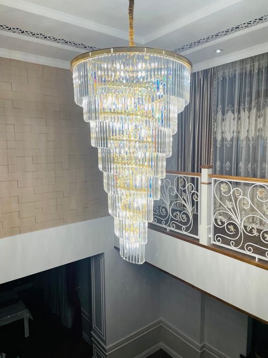 Люстра.  Срочно            .