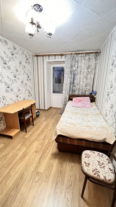 Продам 4 комн квартиру