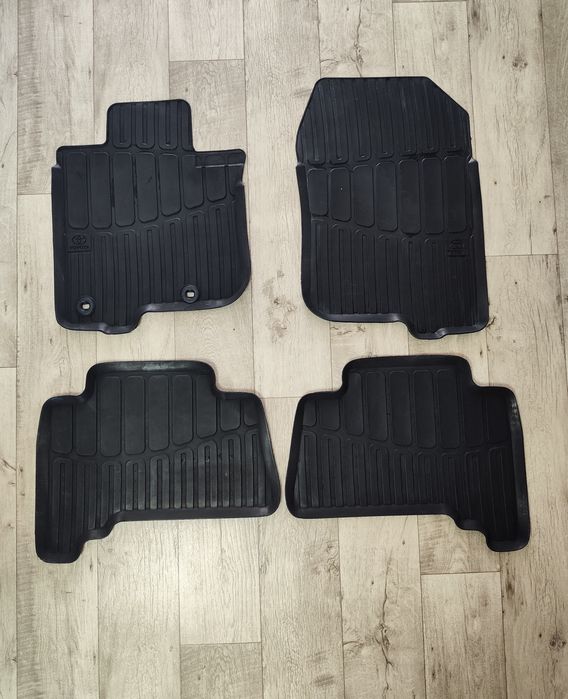 Оригинальные коврики на Toyota Prado 150