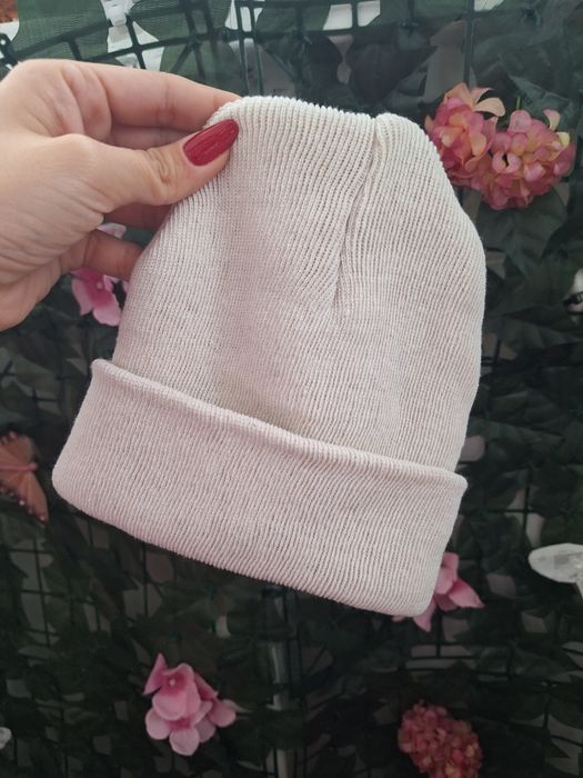 Caciula /fes pentru fete din 50% lână