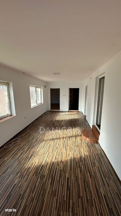 Casă Palas | 3 camere  | Teren 275 mp  | Pod Înalt | Beci
