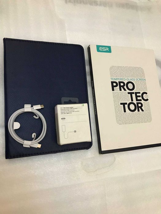 Apple Ipad Pro 11 m1 (2022), 128gb, Wi-Fi silver.