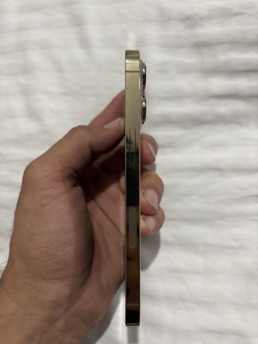 iPhone 13про в очень хорошем состояние