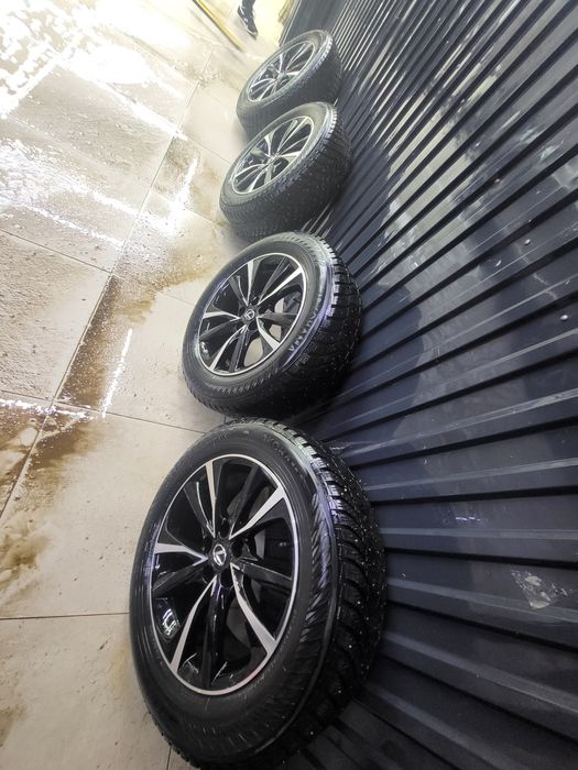 Продам комплект диски с зимней резиной