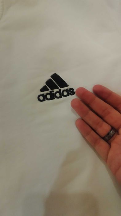 Одежда adidas белая футболка