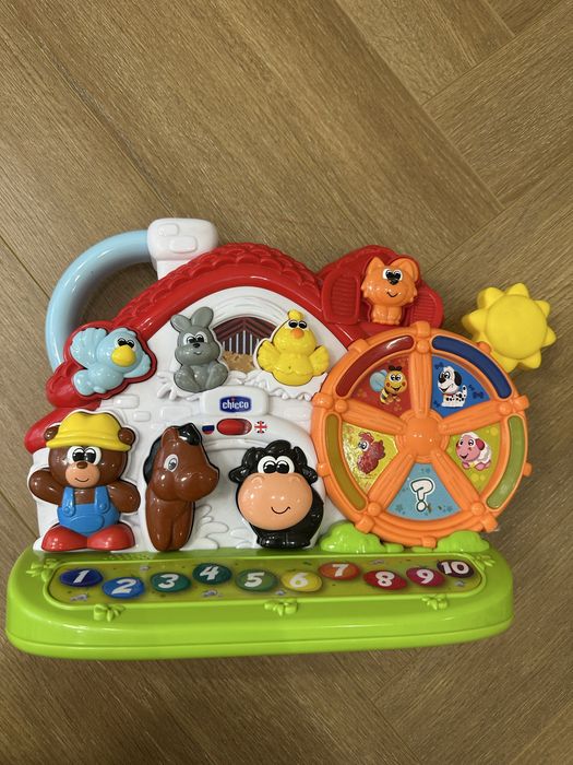 Chicco Игрушка развивающая Говорящая ферма.  12м+
