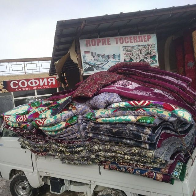 Көрпешелер бар қыз жуклер тигемиз Даставка ХИЗМЕТЫ бар