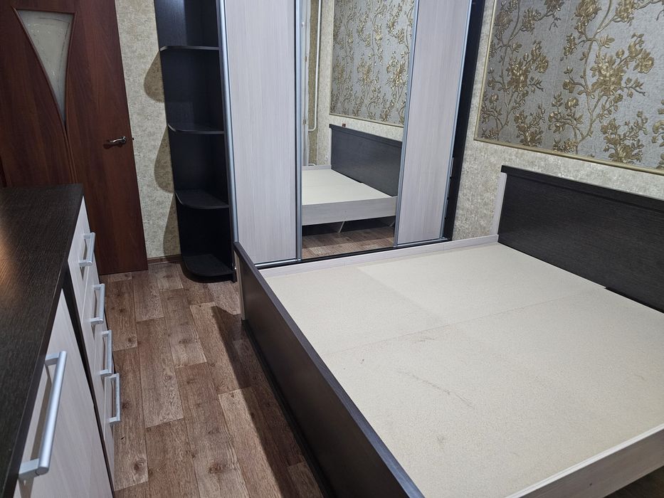 Спальный, кухонный гарнитур