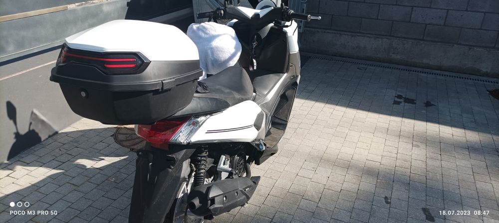 Продам максискутер N-Max
