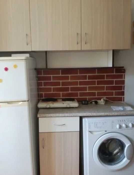 Дава се под наем Едностаен апартамент в Пловдив, Тракия - 45 кв.м за 153 € - Снимка #1