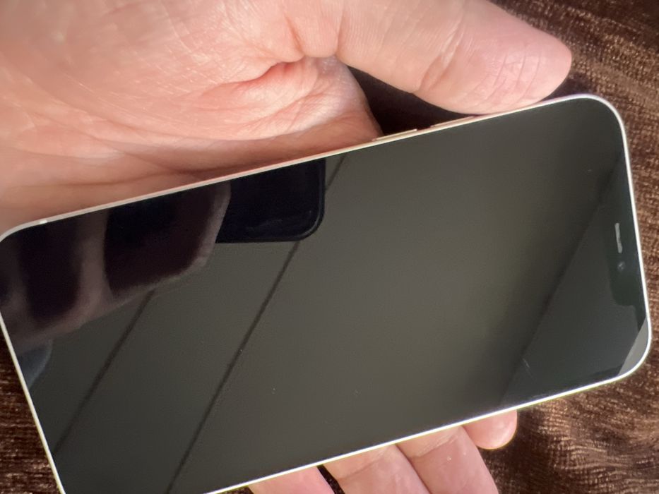 iPhone 12, 64 GB 77%