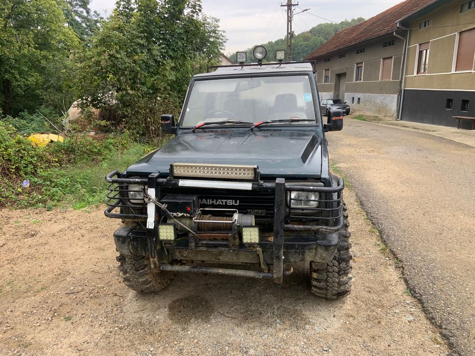 Daihatsu 2.8 detalii la telefon