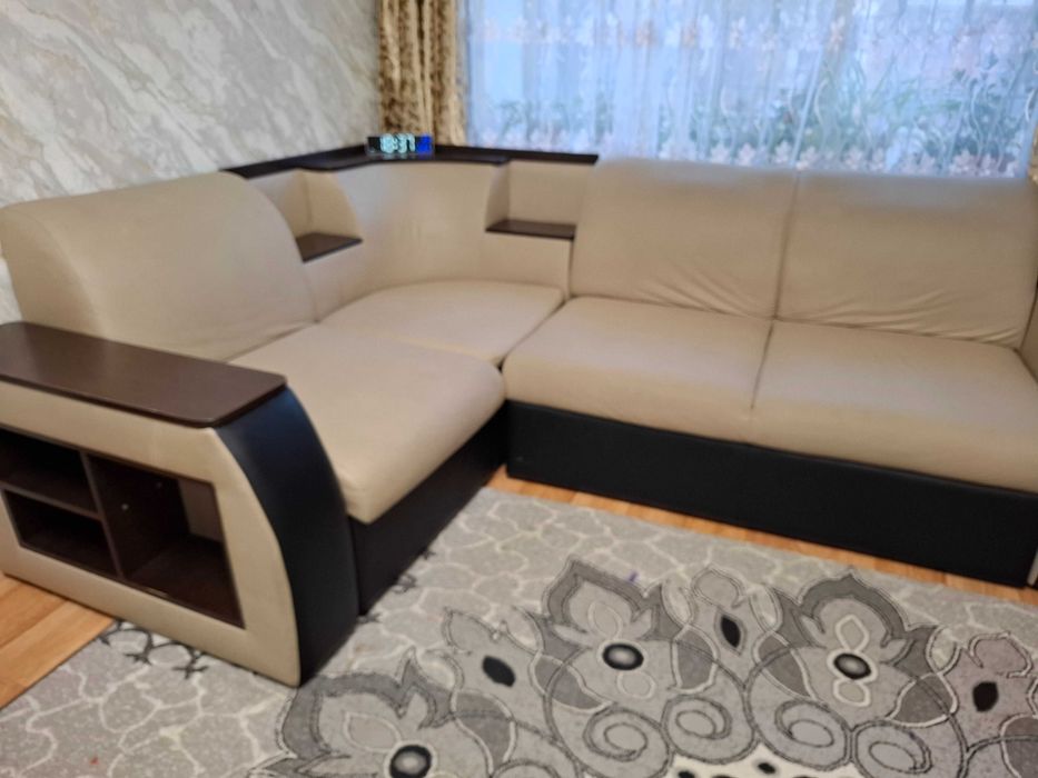 Продам диван угловой
