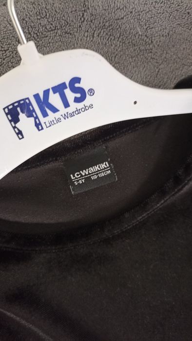 Платье на девочку нарядное 110-116