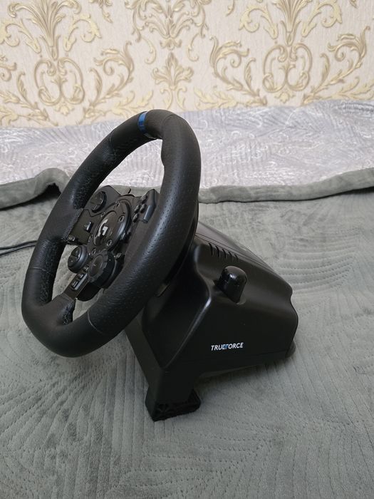 Игровой руль Logitech g923 trueforce