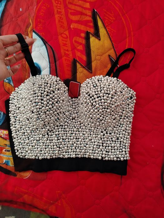 Ефектен корсет с перли