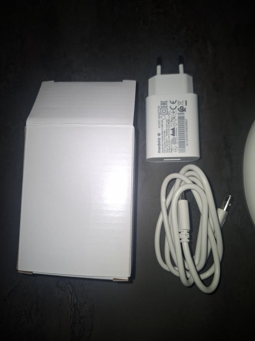 Единична двуфазна помпа за кърма Medela Solo Hands-Free