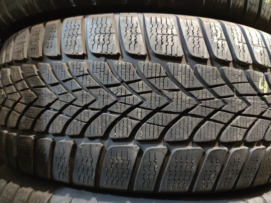 4бр Зимни гуми 225 55 17 - Dunlop