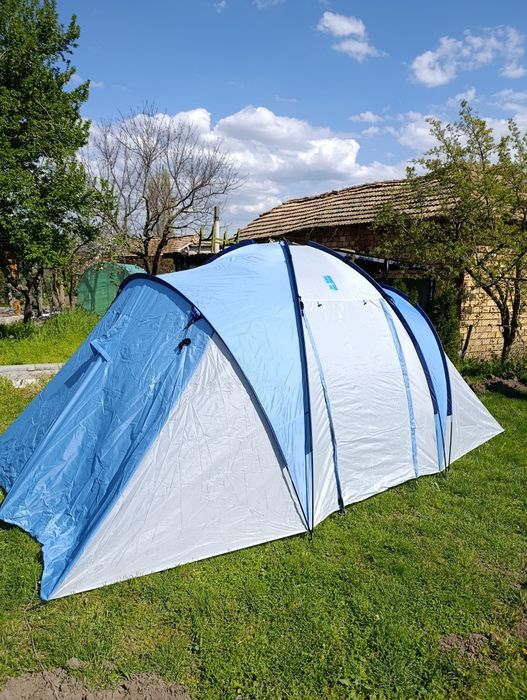 Четириместна двуслойна палатка