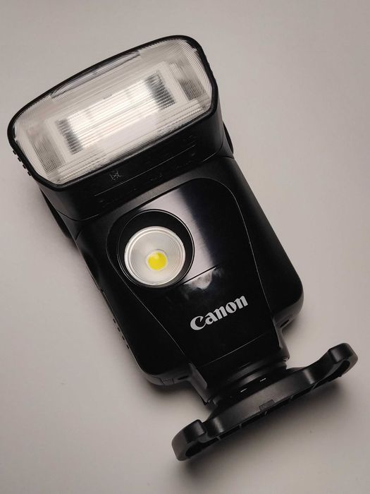 Canon 320EX - speedlite compact