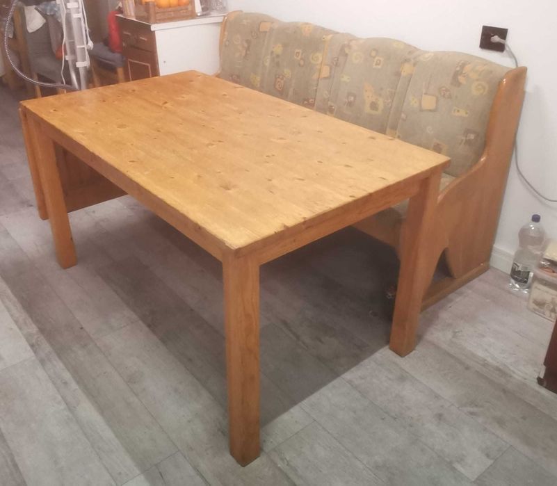 MASA extesibila lemn ; BANCHETA bucatarie .