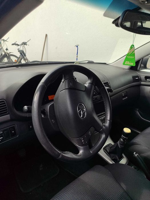 Autoturism Toyota Avensis anul 2007, motor 2.0 D4-d