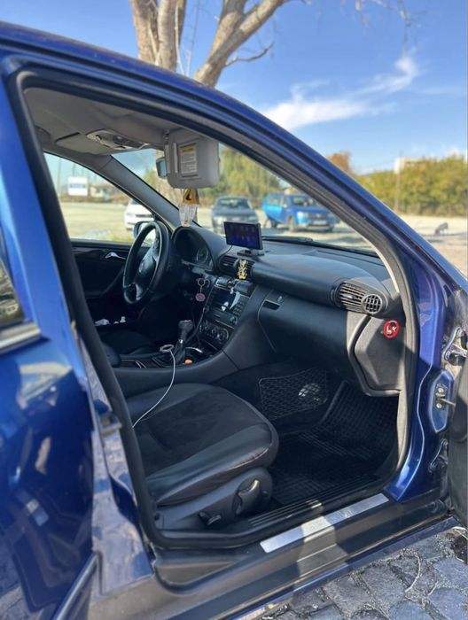 Mercedes benz c class w203