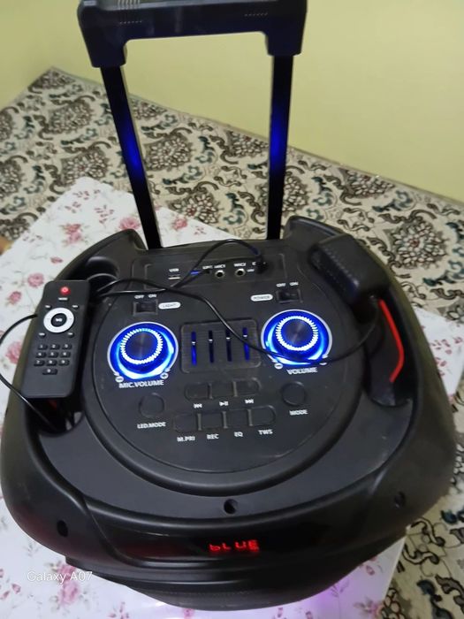 Кучли Блютуз Колонка NDR сотилади! (Караоке + RGB Чироқлар)