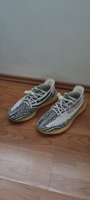Adidas Yeezy Boost 350 V2 Zebra
