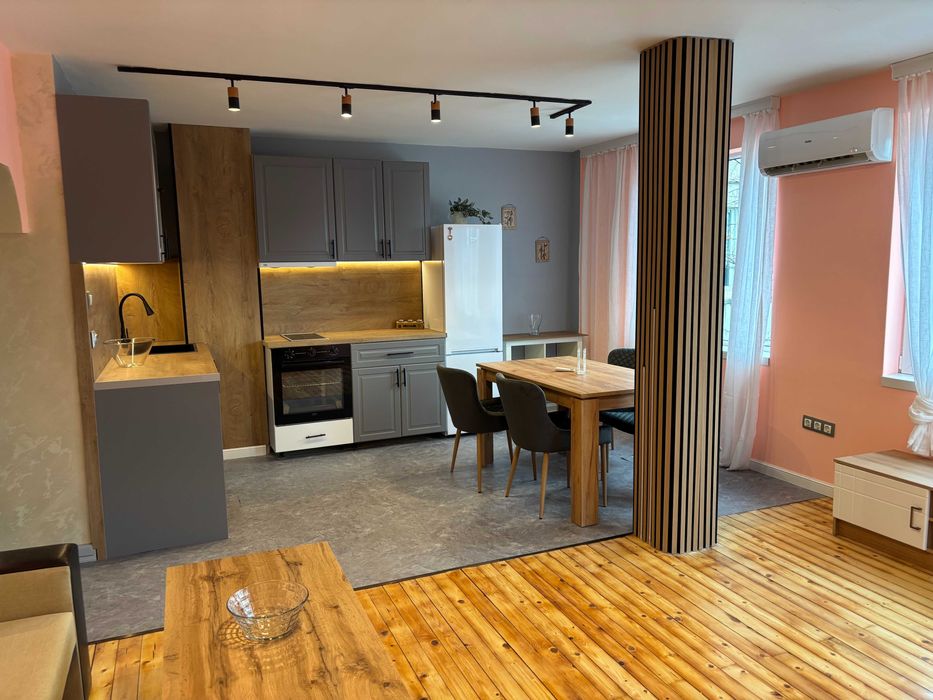 Двустаен апартмент под наем + опция, гараж и парко място!