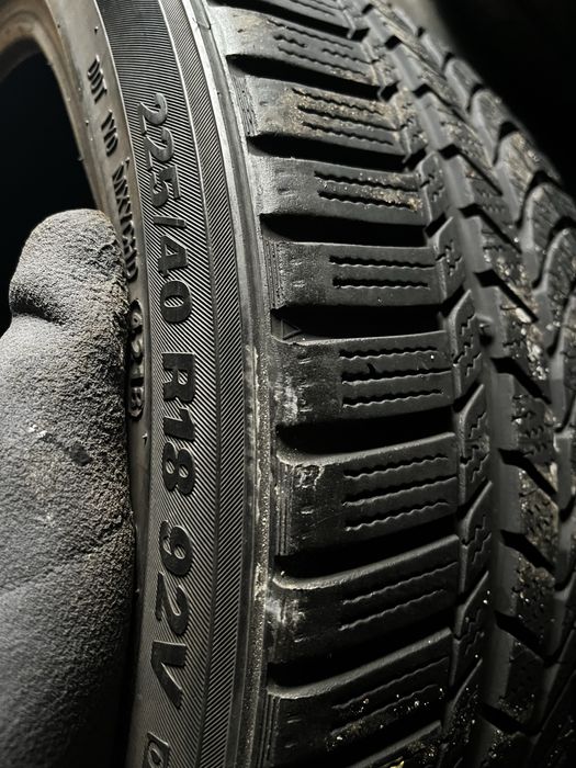 Два баллона 225// 40// 18 – зима