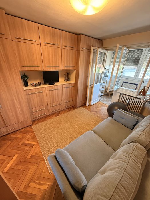 Apartament 3 camere, ultracentral Oradea, mobilat si utilat