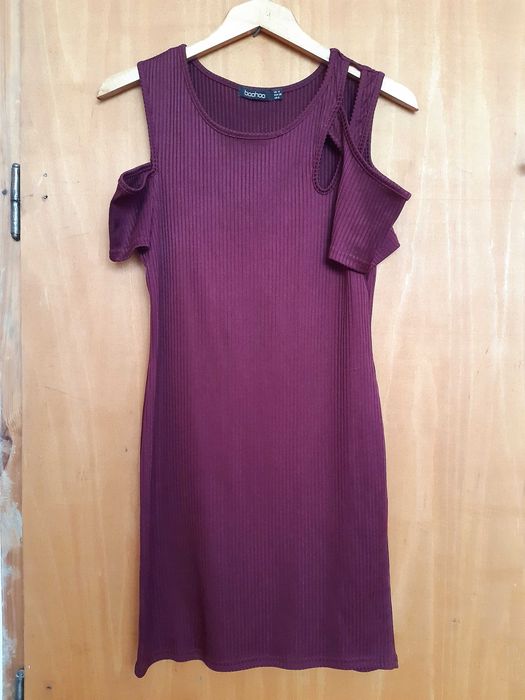 Рокля в цвят бордо / S-M размер