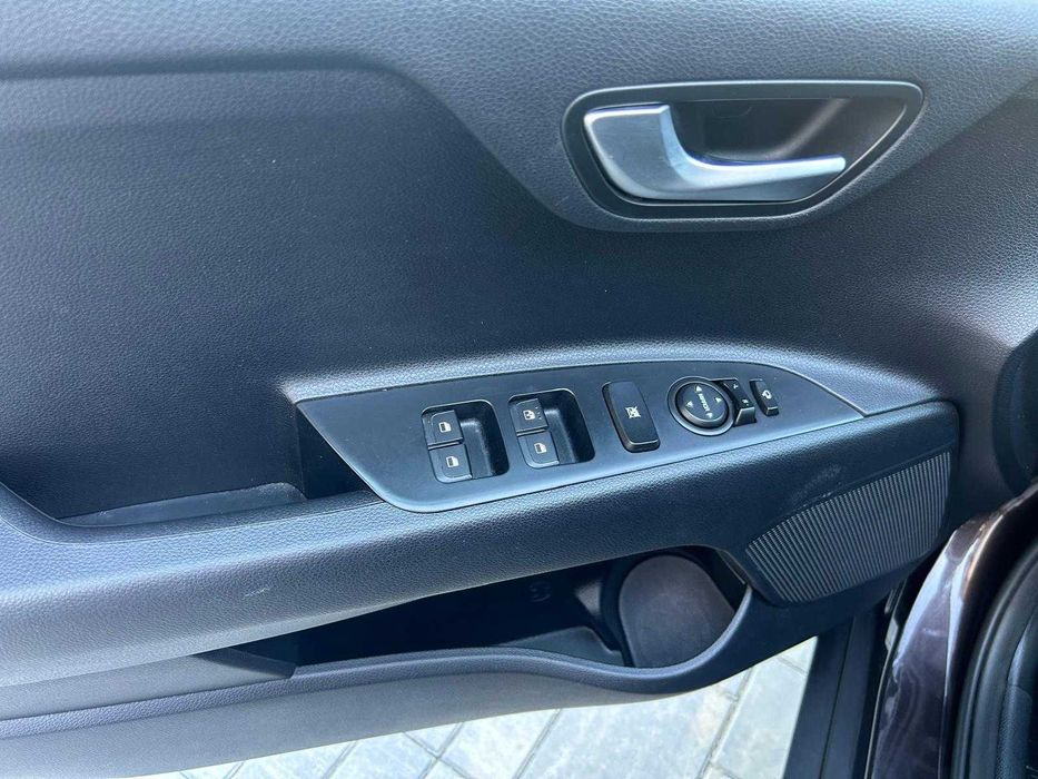 KIA Stonic 1.2 84 CP Primul proprietar