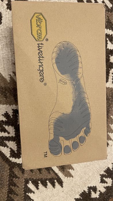 Vand papuci alergare Vibram originali cu 5 degete