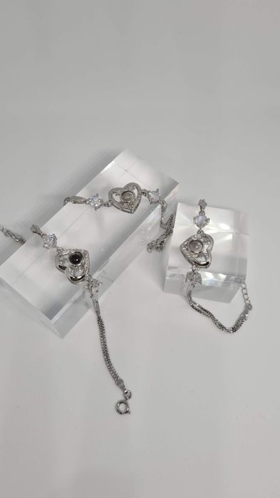 Сребърни гривни със скрито послание